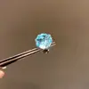 Nuevos pendientes redondos roscados de acero inoxidable con circonita, de moda y versátiles para el uso diario, de lujo ligero con un toque de alta gama