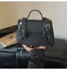 Bolsa de Mão com Padrão de Lichia Transfronteiriça Pequena Bolsa Feminina Nova Moda Nicho Bolsa Sela Casual para o Dia a Dia Ombro Único Transversal Tendência