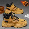 Botas Martin de Cano Alto Sapatos Masculinos 2025 Outono Forradas com Lã Novos Sapatos de Trabalho Masculinos Estilo Britânico Retrô com Solado Grosso Casuais