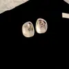 "Abalorio Floral de Perla" aretes de botón florales vintage con circonita y perla, aretes de lujo ligero de alta gama con un diseño único, aretes de nicho