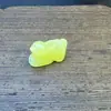 Colgante de Cera de Abeja de Segunda Generación Pequeños Accesorios DIY Hecho a Mano Resina Flor de Loto Gota Cadena de Cuentas de Calabaza Pulsera Hebilla Segura Colgante