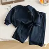 Conjunto de moletom infantil, coleção primavera/outono 2026, calça de moletom e blusa de corte solto, conjunto de duas peças para meninos e meninas, roupas infantis da moda