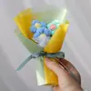 Venta al por mayor transfronteriza de dropshipping de Flores Artificiales, Flores de Hilo Tejido, Pequeños Ramos, Flores Hechas a Mano para San Valentín, Recuerdos de Graduación, Regalos