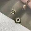 Accesorios Originales de Aleación Incrustados con Diamantes Joyería Digital Retro Botón de Ropa Personalidad Chanel Flor de Zapato Material
