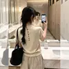 Nova Coleção Outono/Inverno 2026: Blusa de Tricô Redonda de Manga Curta Simples e Elegante para Mulheres, Perfeita para o Dia a Dia e como Camada Base, A14357