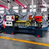 El fabricante suministra el torno ordinario modelo Shenyang CA6150, un torno estándar horizontal de gran paso de barra con un soporte de piso tipo bancada.