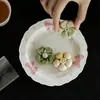Dinastías Tang y Song Jade Arcilla Porcelana Blanca Pintado a Mano Cerámica Arita Lazo Soporte para Tetera Cerámico Accesorios para Ceremonia del Té Bandeja de Té para el Hogar Bandeja Seca para Té