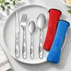 Set de cubiertos de acero inoxidable de tres piezas para Amazon, que incluye cuchillo para bistec, tenedor y cuchara, en una bolsa de tela creativa, adecuado para estudiantes y uso al aire libre