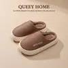 Chinelos de algodão femininos 2026 novo modelo para uso doméstico no inverno, pelúcia com sola grossa, antibacteriano, resistente a odores, com toque confortável, bico fechado, chinelos quentes para homens