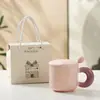 Caneca de leite-fufu para dropshipping com tampa e colher, caneca de café de cerâmica fofa de alto valor para meninas, adequada para casais e uso no escritório