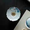Quemador de incienso de porcelana azul y blanco pintado a mano con diseño de loto, con un soporte alto para evitar la caída de cenizas, adecuado para varillas de incienso estilo chino, mesas de té y arreglos de incienso.