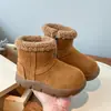 Sapatos Infantis Estilo Inverno Botas de Neve para Crianças 2025 Botas Foscas Moda Coreana Versátil Para Meninos e Meninas Botas de Algodão Quente com Pelúcia