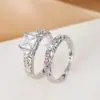 Anillo estilo coreano para mujer Anillo de oro blanco con circonita y diamante estilo europeo y americano Conjunto de anillos de compromiso populares europeos y americanos Combinación