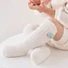 Meias Longas para Recém-Nascidos Outono e Inverno Versátil Doce Confortável Fofo Menino Bebê Menina Barra Solta Meias Infantis de Meia-Perna