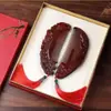 Pente Chinês de Sândalo Vermelho de Folhas Pequenas com Dragão e Fênix, Auspiciosidade de Dragão e Fênix, Boas Coisas Vêm em Pares, Pente Esculpido em Sândalo, Amuleto de Amor Dragão e Fênix Antiestático