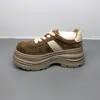 Nuevas zapatillas de entrenamiento retro de cuero suave, estilo alemán, para mujer, suela gruesa, que aumentan la altura, ligeras, zapatos casuales, versátiles para mujer, estilo Forrest Gump