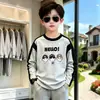 Camiseta íntima de algodão puro para meninos, novo estilo primavera/outono, top da moda com manga raglan, camiseta de manga comprida para meninos mais velhos