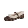 Zapatos de Algodón con Terciopelo Flocado 2026 Plus Zapatos Mary Jane Zapatos Peludos para Mujer Correa Única Estilo Nuevo Color Sólido Invierno Cálido Punta Cuadrada