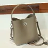 Bolsa de Cubo para Mujer Exclusiva Transfronteriza Más Vendida Bolso de Mano de Cuero Genuino para Mujer Bolso de Mano de Gama Alta de Nicho Fuente de Fábrica al por Mayor