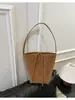 Bolso Cubo Retro Nuevo de Otoño e Invierno Transfronterizo 2025 de Gama Alta Simple Versátil de una Sola Compartimento Bolso para Viajar Maillard