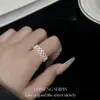 Anillo de Plata con Encaje Estilo Lujo Ligero Ins para Mujer, Anillo para Dedo Índice Estilo Nicho de Alta Gama, Moderno y Versátil, Sencillo y Versátil