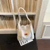 Bolsa tote de veludo cotelê da moda outono/inverno, grande capacidade, bolsa de ombro feminina, nova coleção 2026, super popular, design casual e único