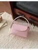 Bolso tote pequeño de mano de alto valor para mujer, nuevo estilo, transfronterizo, versión coreana, elegante, pequeño cuadrado para Instagram, para ir al trabajo, de un solo hombro, cruzado