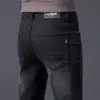 Jeans azules de alta gama italianos para hombre, nuevo estilo otoño e invierno 2026, pantalones largos casuales ajustados rectos forrados de forro polar para hombre