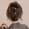 2026 Novo Elegante Presilha de Garra Grande Pelúcia Retro Presilha de Cabelo para Nuca Flor Bico de Pato Presilha de Cabelo para Mulheres