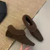 Zapatos de piel que aumentan la altura para mujer 2026 nuevo estilo invierno con felpa adicional estampado de leopardo ropa exterior punta cuadrada pequeña retro versátil cálidos zapatos de algodón