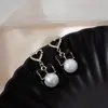Pendientes de Aguja Plateada con un Toque de Lujo Ligero, Tachuelas Pequeñas de Perla, Geométricos Retro Ojo de Gato Flor Lazo Pendientes Suaves de Perla