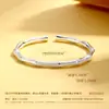 Un Pulsera de Plata Pura con Diseño de Nudo de Bambú, Hecha de Plata 99.99%, Pulsera Única para el Día de la Madre o Regalo de Cumpleaños para Mamá