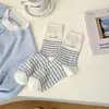 Calcetines Nuevos de Mujer Estilo Coreano, Calcetines de Raya de Media Caña Estilo Mori, Transpirables Modelo Nuevo Primavera-Verano, Zapatos Birkenstock, Calcetines Arrugados de Doble Aguja