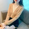 Suéter Tricot Falso Duas Peças Feminino, Novo Estilo Outono 2026, Gola V Fina, Estilo Suave, Cardigã de Manga Longa com Contraste de Cor, Top de Outono
