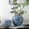 Vaso Cerâmico Novo Estilo Chinês Padrão Folha Azul Azul e Branco Vaso de Cerâmica Jingdezhen Estilo Chinês Decorações para Sala de Estar