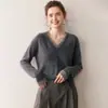 Novo Suéter de Tricô de Caxemira Outono/Inverno para Mulheres, Gola V, Design Falso de Duas Peças, Pulôver Color-Blocking Camada Base