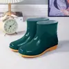 Botas de chuva, sapatos aquáticos, para todas as estações, com sola grossa, botas de chuva de inverno, sapatos resistentes à água, forrados com fleece, com sola grossa, de corte baixo, espessados, antiderrapantes, de cano curto