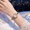 Pulseira relógio de madrepérola retrátil atacado spot com diamantes incrustados cruzada relógio de quartzo de pérola dupla fileira pessoa preguiçosa relógio requintado para mulheres