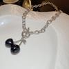 Collar con hebilla de cereza de fruta de alta calidad, elegante cadena de clavícula con nicho Diablo, collar femenino elegante y de moda