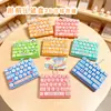 Estación de Alivio del Estado de Ánimo Teclado de 26 Teclas Alivio del Estrés Teclado Mecánico Llavero Juguete Colgante para Bolsa Regalo