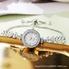Último popular reloj de cadena de sirena con incrustaciones de diamantes para mujer, reloj hecho a mano con pedrería, proveedor transfronterizo de relojes