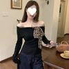 Diseño de Temperamento Estampado de Leopardo con Cordones Hombro Inclinado Manga Larga Punto Ropa de Mujer Principios de Otoño Sexy Sexy Ajustado Top con Hombros Descubiertos