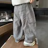 Calça de Verão Infantil 2026 Novo Estilo Calça Xadrez Anti-Mosquito Estilo Coreano para Meninos Calça Longa Casual Fina de Verão para Meninos