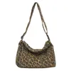 Bolsa Tote de Ombro Transversal com Estampa de Leopardo Transfronteiriça para Mulheres 2025 Outono Nova Tendência Grande Capacidade Moda Tendência