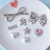 Ventas Calientes Xiaohongshu Mismo Estilo Galvanizado Lazo Oso Accesorios de Joyería Set de Zapatos con Agujeros Accesorios DIY P1791
