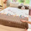 Lençol de Cama Ajustável de Lã de Leite Espessa Protetor de Colchão Cobertura de Colchão para Dormitório de Estudante Cobertura de Cama Plus Velvet de Inverno Cobertura Antiderrapante