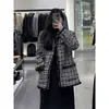 Blazer xadrez elegante plus size feminino com ombros retos, casaco de outono e inverno para mulheres plus size, disfarça a barriga e afina a silhueta, com um toque de alta qualidade