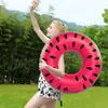 Venta al por mayor de flotador de PVC con forma de fruta, anillo de natación para adultos engrosado, suministro directo de fábrica de anillo de sandía para nadar en el agua, flotador de fruta