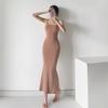 Vestido Largo Sexy Estilo Europeo y Americano Kardashian sin Espalda con Vibras de Deseo Puro, con Almohadillas en el Pecho y un Corte Cruzado en la Espalda, Vestido de Tirantes Ajustado