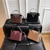 Bolsas Femininas Transfronteiriças 2025 Novo Estilo Bolsa de Mão Simples em Forma de V Bolsa Feminina Moda Ins Bolsa Feminina Versátil Bolsa de Ombro Único Transversal